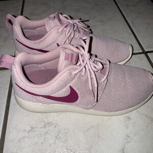 Nike Women's Light Pink and Maroon Sneakers